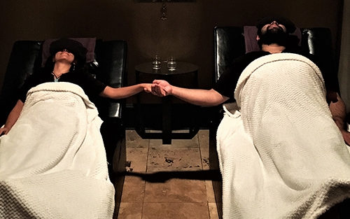 Couples massage therapy can strengthen your relationship