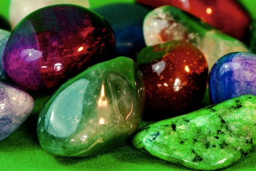 jade gemstone anti aging healing properties