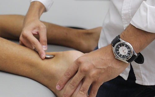 Bone spur treatments may be prescribed and performed by a physical therapist